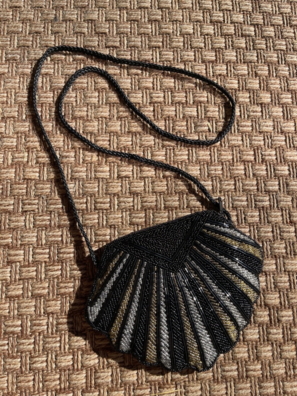 Vintage Mini Evening Beaded SeaShell Bag🐚 - Picture 2 of 12